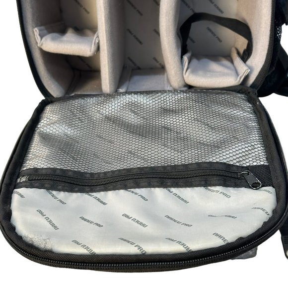 (10-229) Quantaray Pro Camera Backpack - Picture 4 of 16